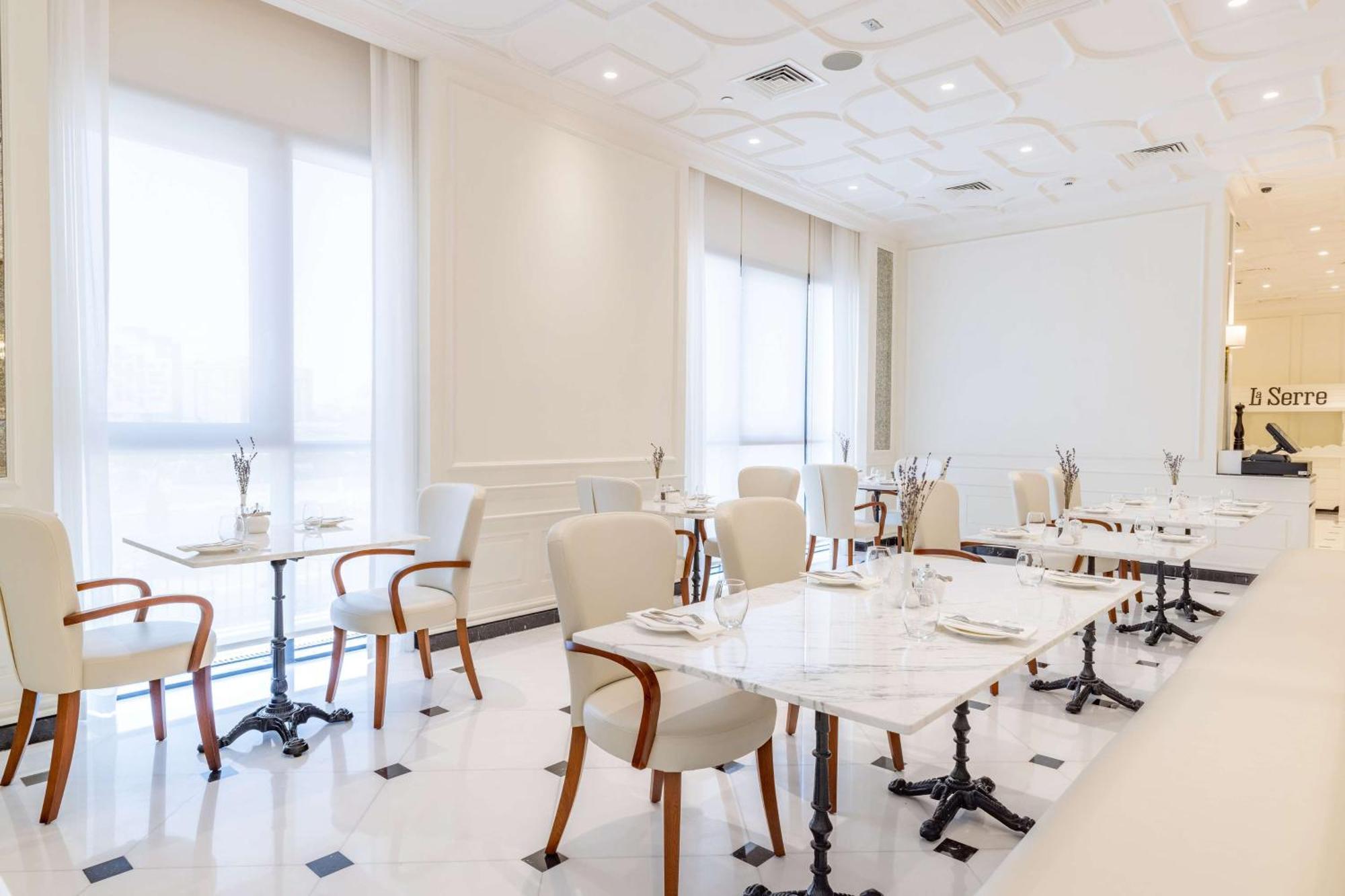 Отель Doubletree By Hilton Doha Downtown Экстерьер фото Restaurant